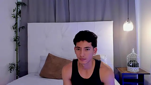 Alejo-and-Thiago's Live XXX Chat