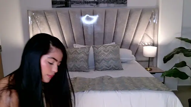 Layla_Breezee XXX чат на живо
