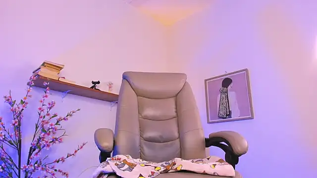חדר צ'אט בשידור חי של Chanelll_Taylorr_