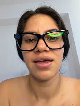 Chat +18 de stacey_taylor7 ao vivo