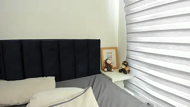 melanie_roux__'s Live XXX Chat