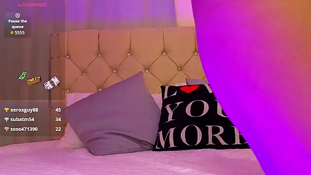 naomifire_'s Live XXX Chat