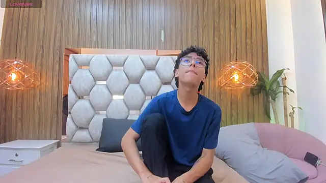 adams_bobby Pertunjukan Webcam