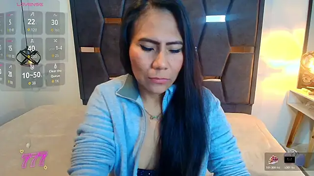 Keyla_Brunette_ Adlı Modelin Canlı XXX Sohbeti