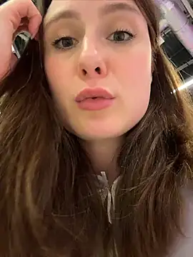Dina_Tease Adlı Modelin Canlı XXX Sohbeti