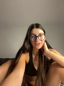 Wildberry_ Adlı Modelin Canlı XXX Sohbeti