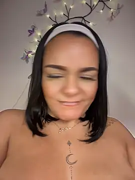 EmyiLuxe live XXX chat