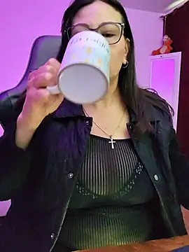 esmeralda_milf Obrolan Langsung XXX