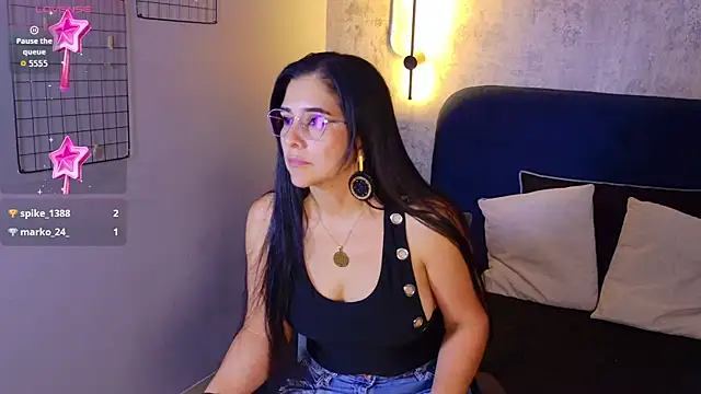Sunny_River's Live XXX Chat
