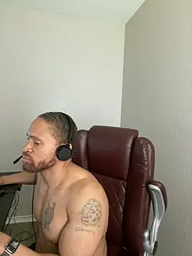 Fathero1time Live XXX-Chat