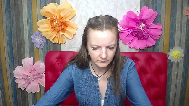 MeganPirs XXX чат на живо