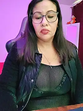 esmeralda_milf 라이브 XXX 채팅