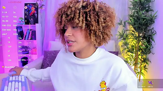 natty_romanof_18's Live XXX Chat