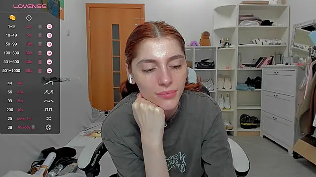 broosnica1's Live XXX Chat