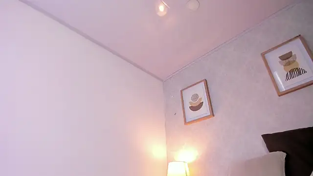 Caroline_dh Chat XXX live