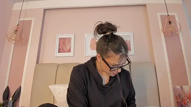 Annie_rhoades Live XXX-Chat