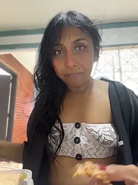 Chatroom XXX en direct de MELIZ_QUEEN