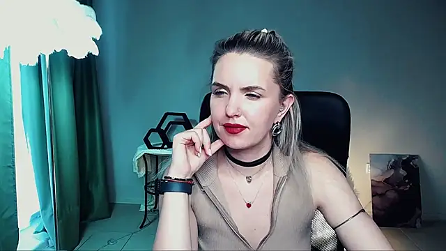 AliceSmite Adlı Modelin Canlı XXX Sohbeti