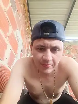 Maduro-Mariquita Live XXX Chat