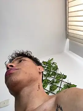 Chat XXX en directo de NelModel1