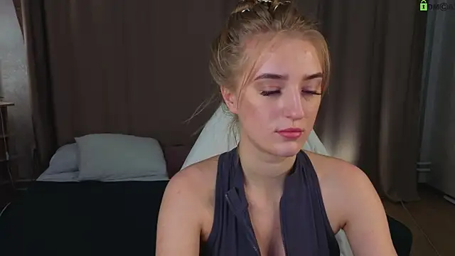 Stacy_River Adlı Modelin Canlı XXX Sohbeti