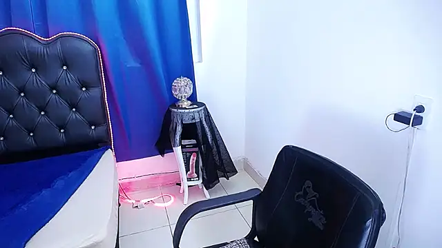 Cordelia_Perlman Pertunjukan Webcam