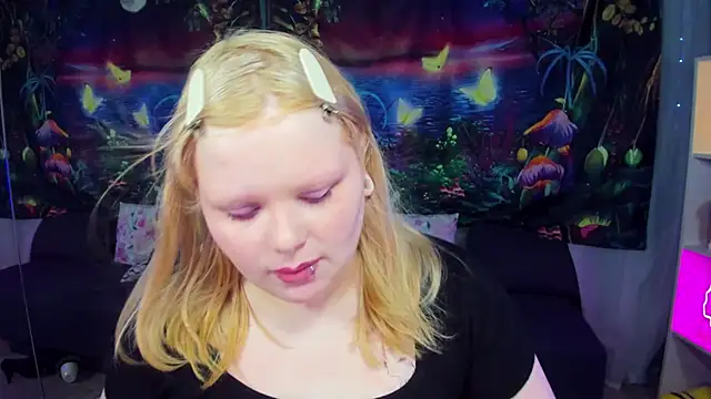 חדר צ'אט בשידור חי של LottieReed