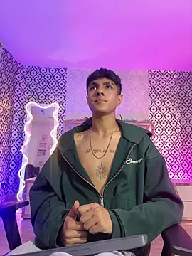 Онлайн чат XXX Damian_tay