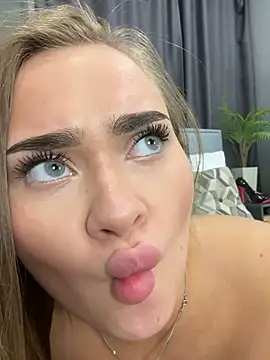 MonicaWestt – Naživo XXX chat