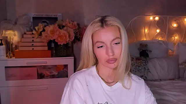 aestetick Live XXX Chat