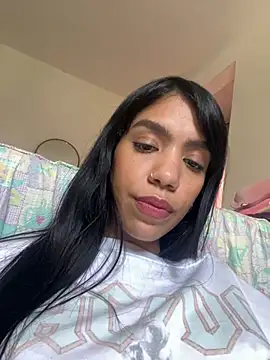 -Naomyy- – Live XXX-chat