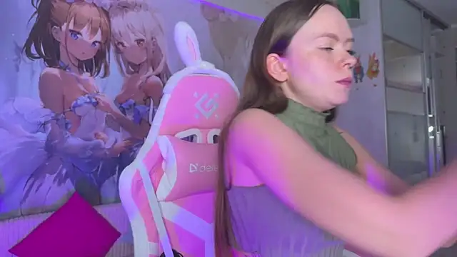 CheekySashaCharm Live XXX Chat
