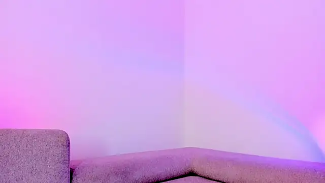 Chat +18 de Kirana_Hayes ao vivo