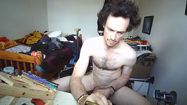 JohnnyMoves' Live XXX Chat