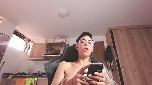 Živý XXX chat Cutie_Shy_