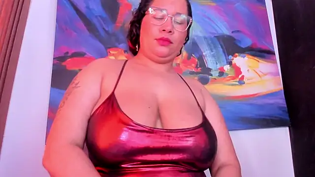 צ'אט XXX בשידור חי של alondrabigtits