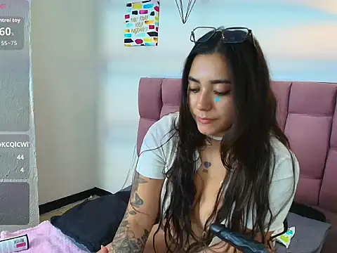 Chat +18 de Liam_Rochi ao vivo