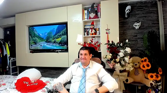 SpartacusDaddy48 即時 XXX 聊天
