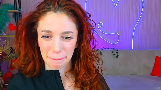 ChristinaConteeree's Live XXX Chat