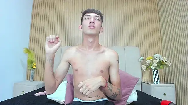 Онлайн чат XXX MichaelVasquex