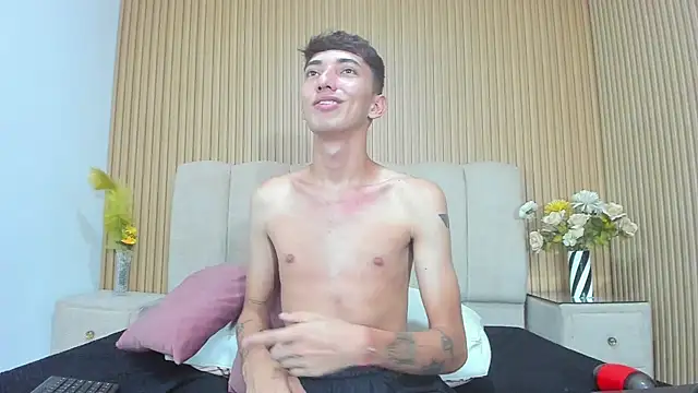 MichaelVasquex's Webcam Show