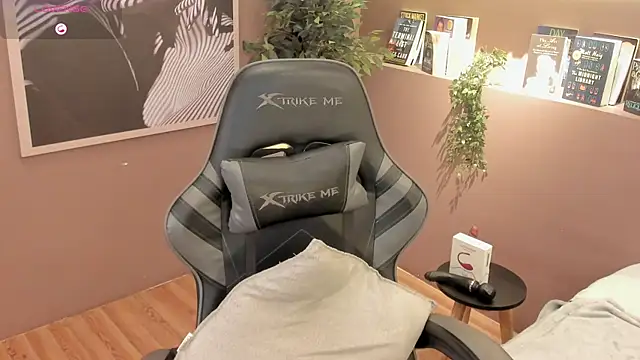 Онлайн чат XXX Skyyle_