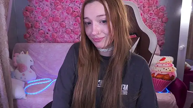 Živý XXX chat LizzaMoonn