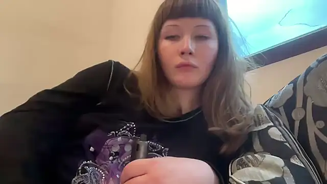 AlexaGudz live XXX chat
