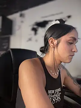 Chat +18 de Isabella-Teen ao vivo
