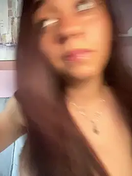 XXX chat uživo modela Im_Luuu