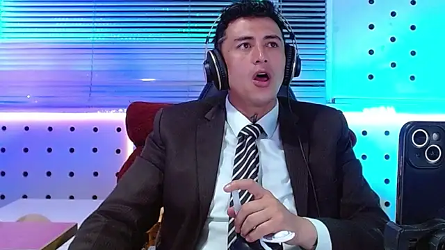 Chat +18 de Godofcumxxx ao vivo