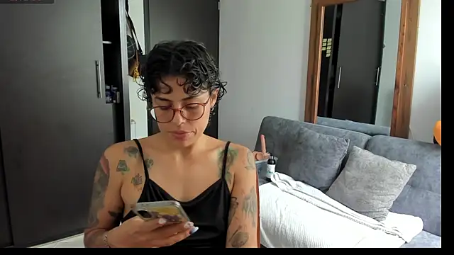 natt_op Chat XXX in diretta