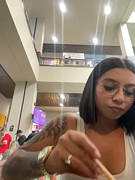 Chatroom XXX en direct de AlyssaRay