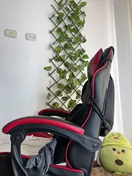 NelModel1 élő XXX-chatje